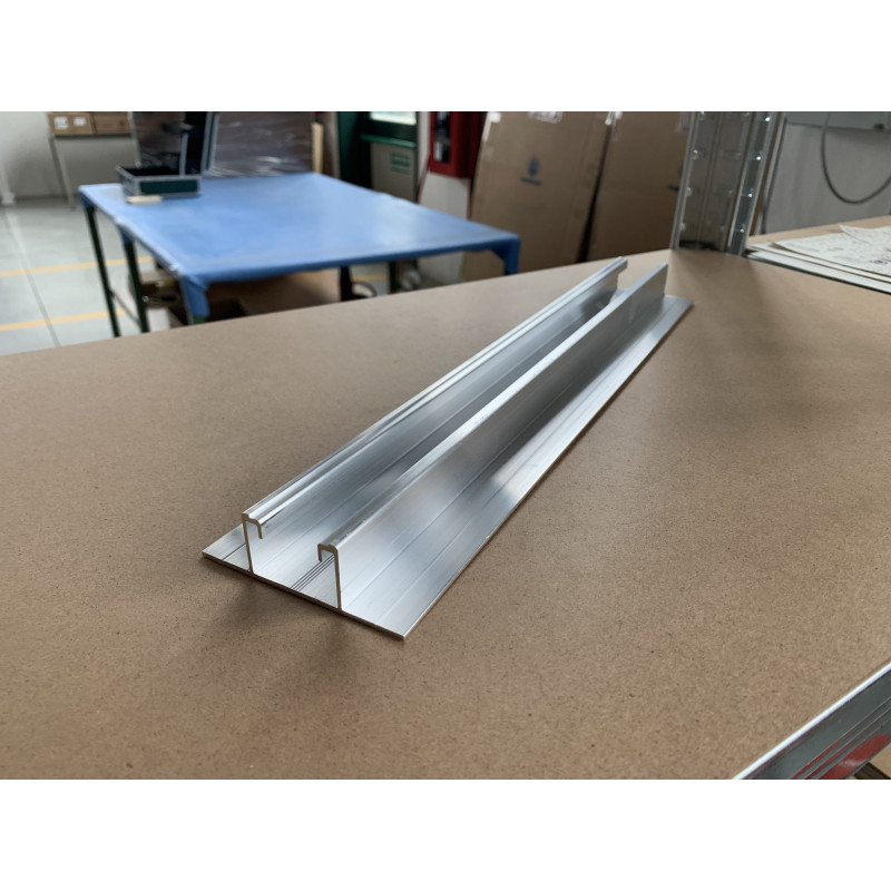 Profilo FISCHER Solar-Flat 400mm per fissaggio pannelli su lamiera  grecata/tetti piani